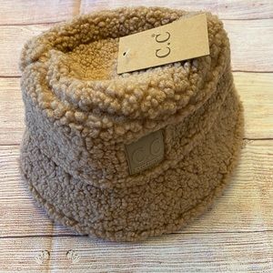 NWT CC Camel color bucket hat